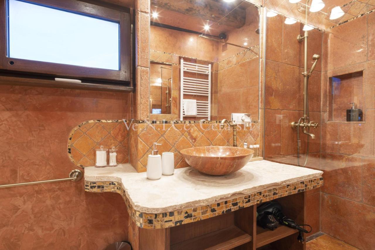 Ve.N.I.Ce. Cera Ca' Del Gondoliere Apartment เวนิส ภายนอก รูปภาพ