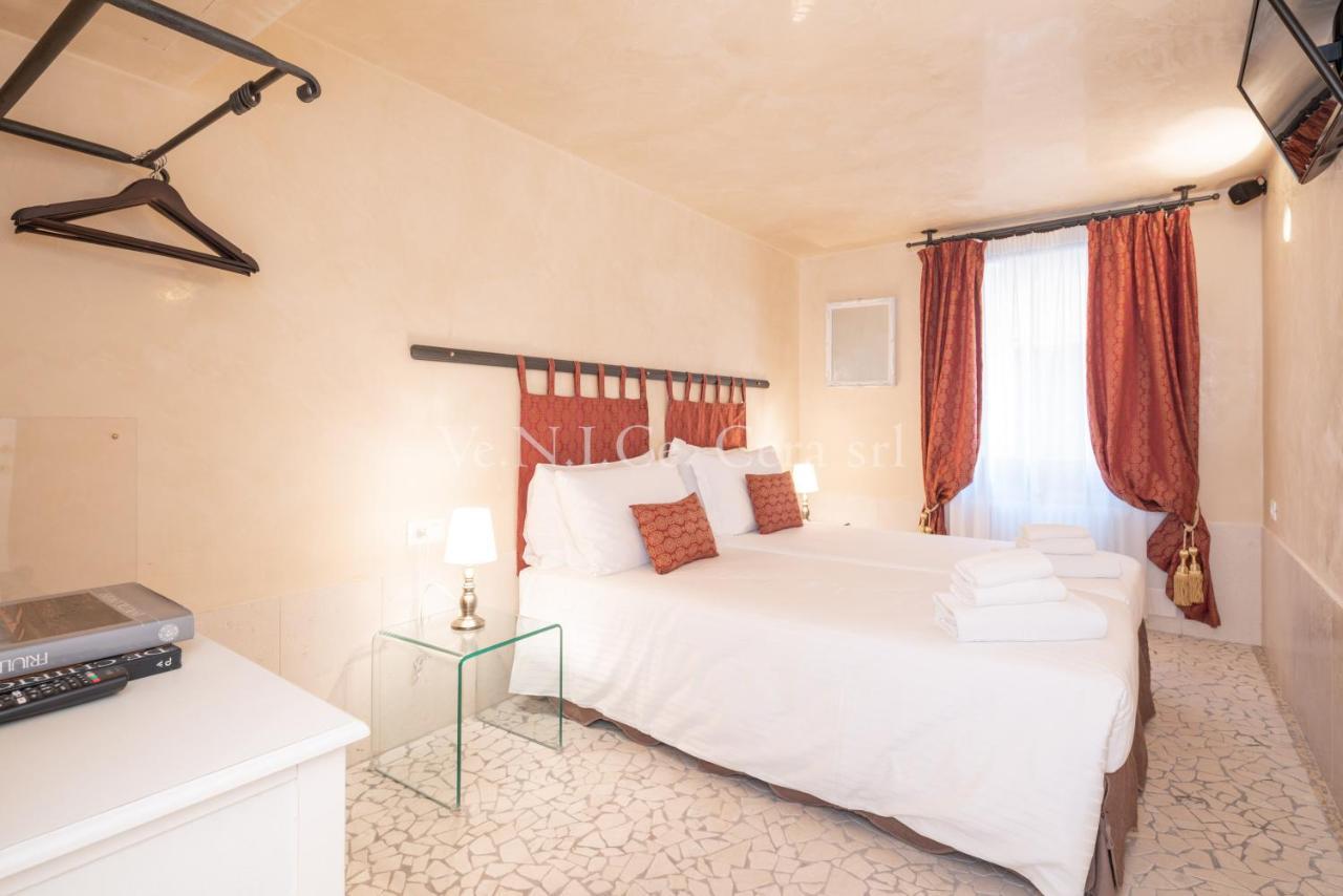 Ve.N.I.Ce. Cera Ca' Del Gondoliere Apartment เวนิส ภายนอก รูปภาพ