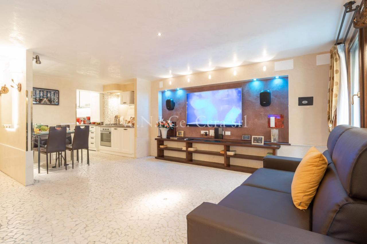 Ve.N.I.Ce. Cera Ca' Del Gondoliere Apartment เวนิส ภายนอก รูปภาพ